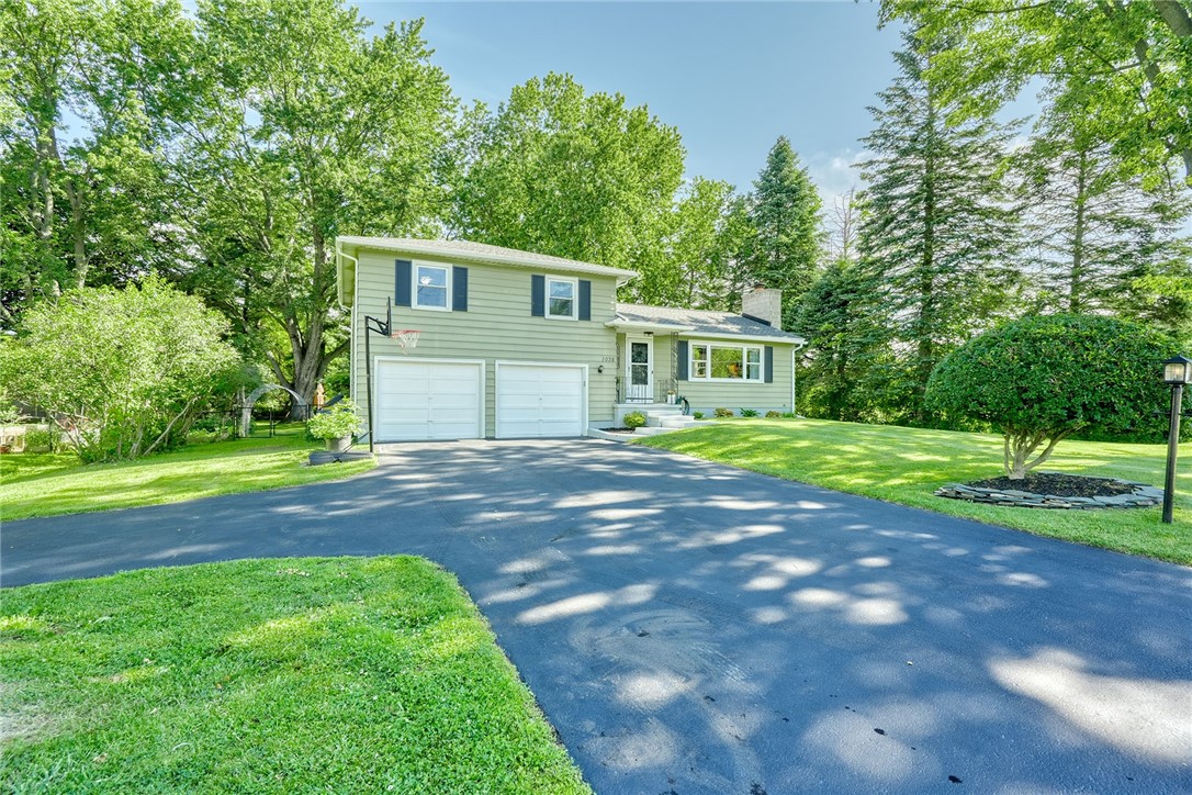 1038 Whalen Road Penfield, NY 14526 - Photo 3 of 46 Adorable split level with 2+ car garage