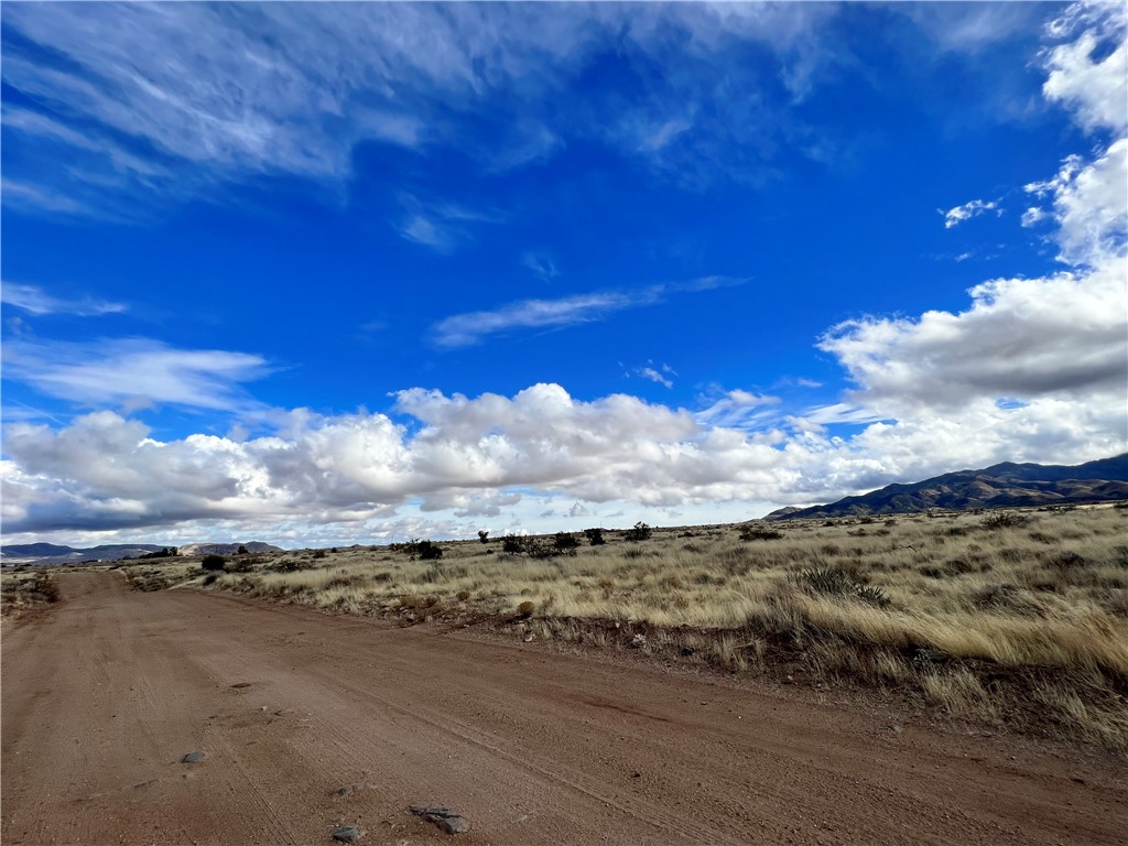 45-ac Westwind Road Kingman, AZ 86401 - Photo 23 of 24 Maintained roads
