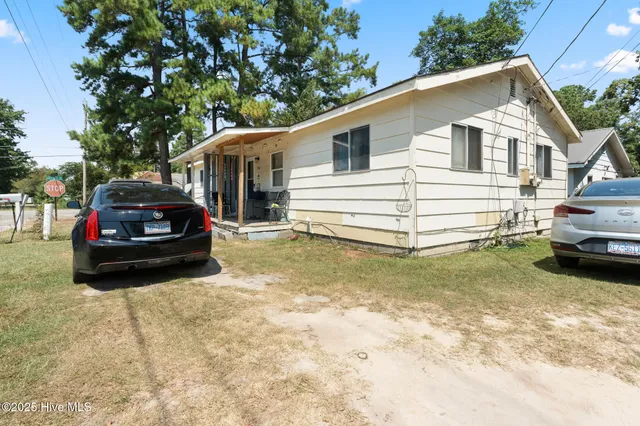 $650,000 | 201 Lee's Mill Road, Laurinburg, NC 28352