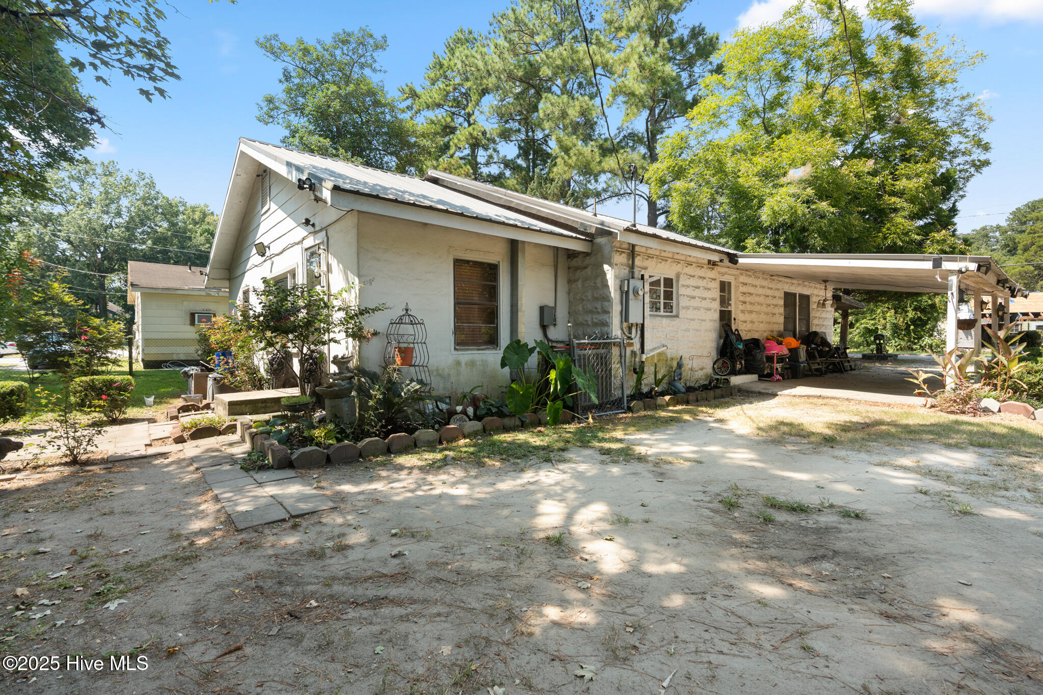 201 Lee's Mill Road Laurinburg, NC 28352 - Photo 2 of 93 A7409375