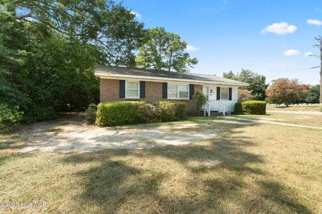 $650,000 | 201 Lee's Mill Road, Laurinburg, NC 28352