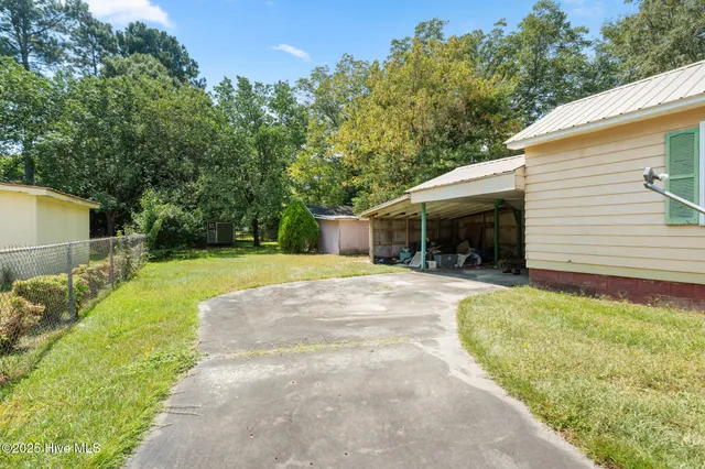 $650,000 | 201 Lee's Mill Road, Laurinburg, NC 28352