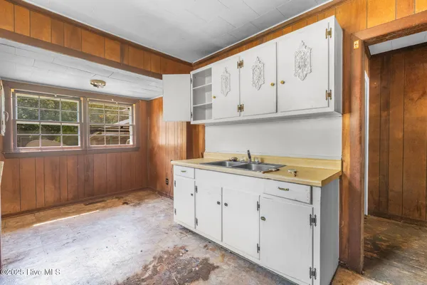 $649,000 | 201 Lee's Mill Road, Laurinburg, NC 28352