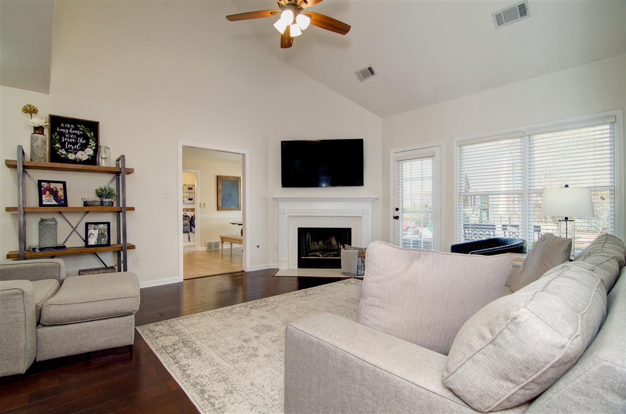 1311 Hunters Mill Trail Collierville, TN 38017 - Photo 4 of 25 Gallery Image 4