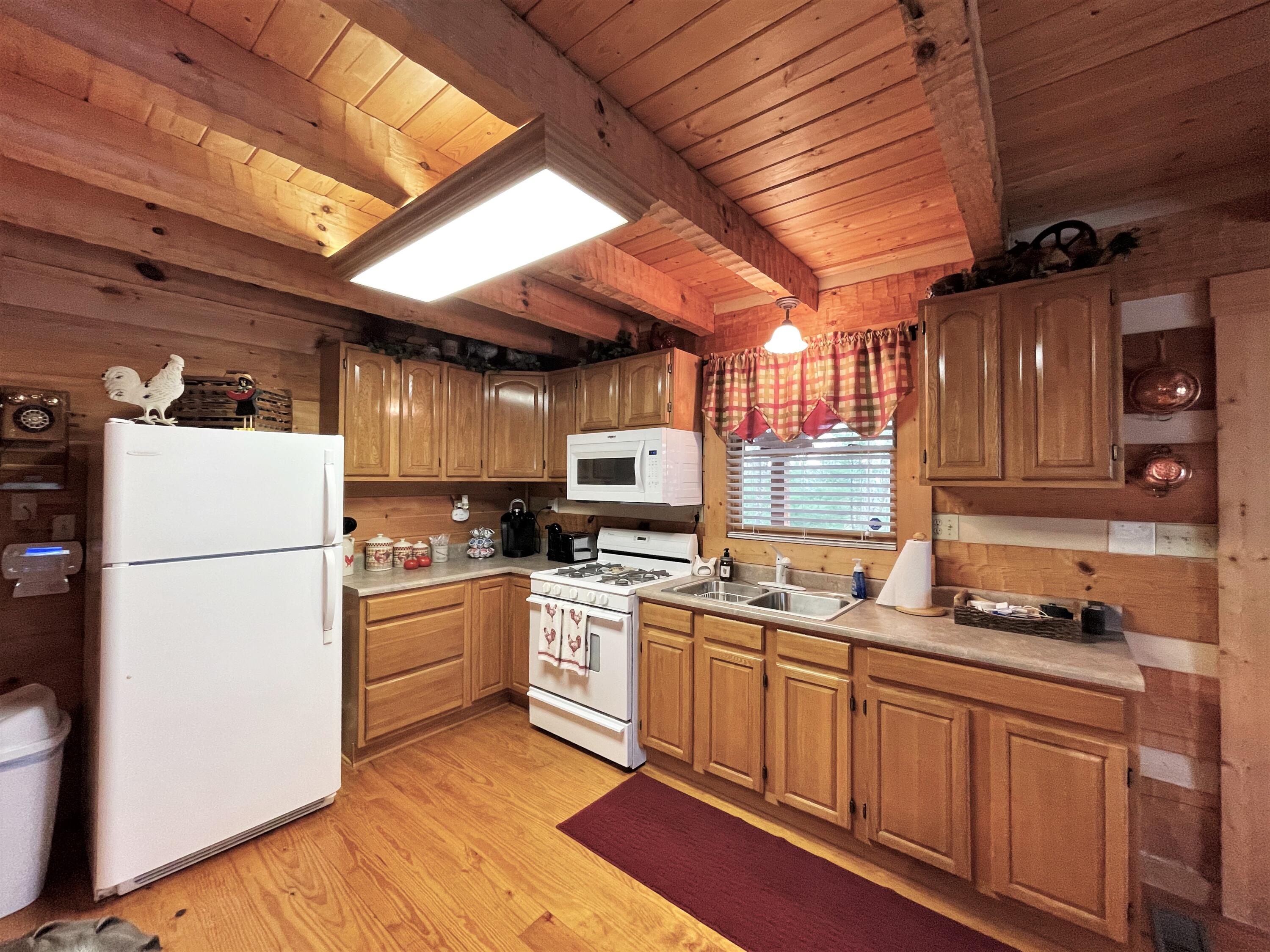 1196 Ridge Hollow Road Del Rio, TN 37727 - Photo 6 of 37 5