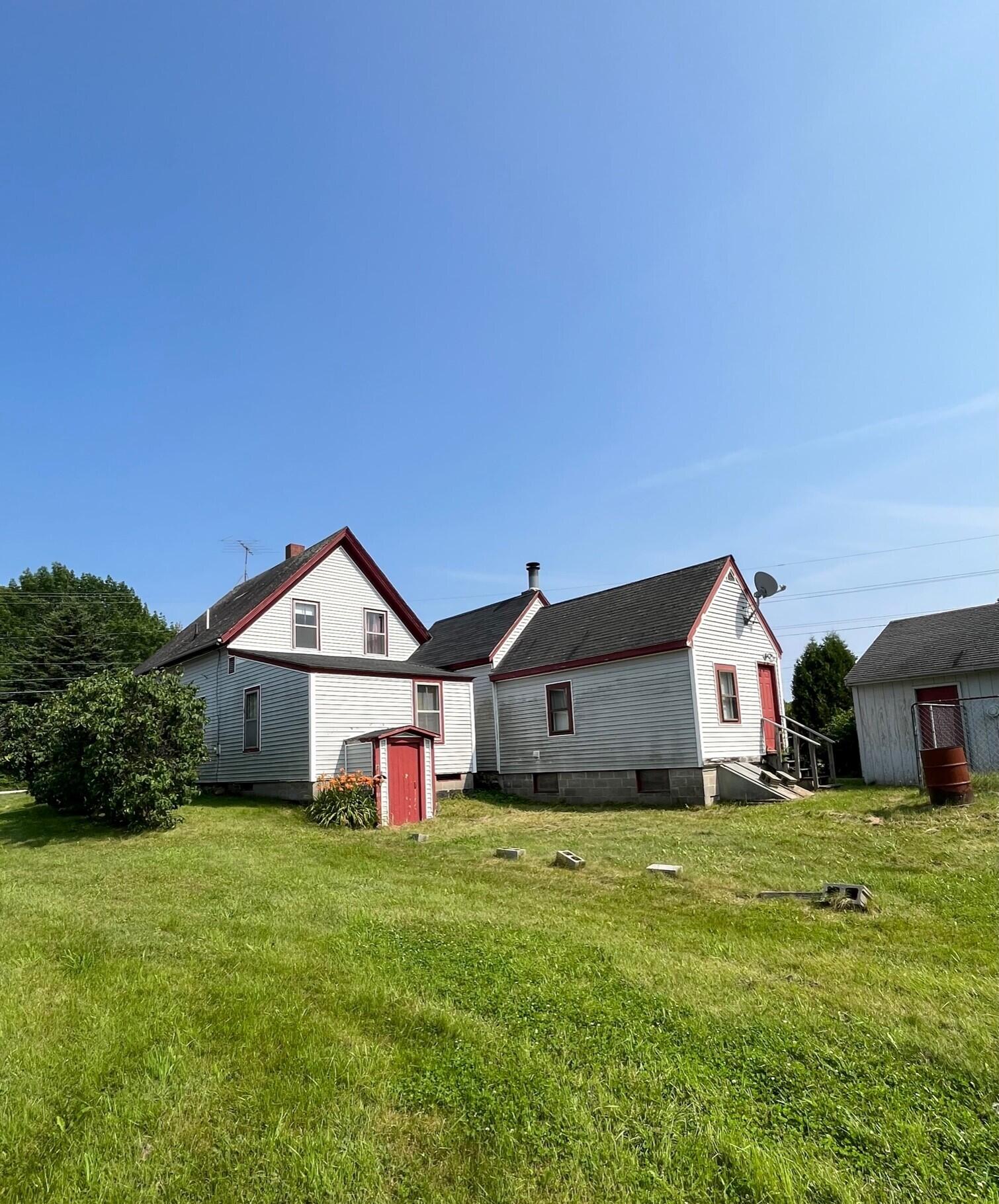 681 South Gouldsboro Road Gouldsboro, ME 04607 - Photo 2 of 34 BMore11