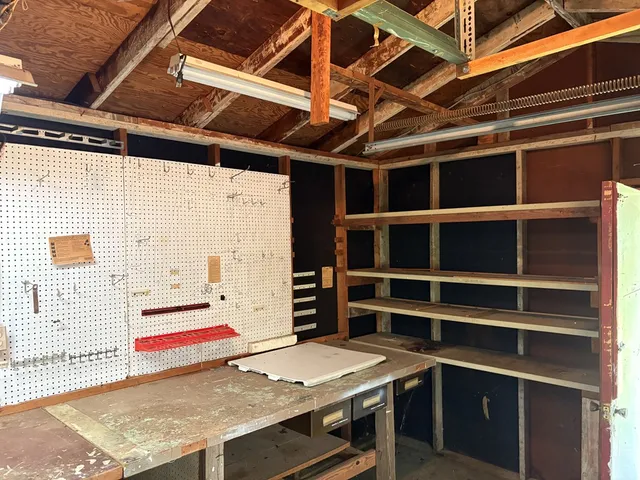 a view of a storage & utility room