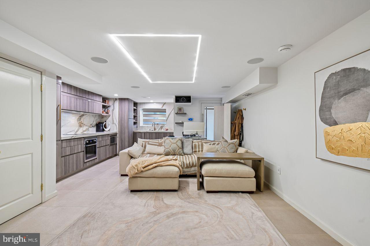 20 Rhode Island Avenue Northeast Washington, DC 20002 - Photo 4 of 9