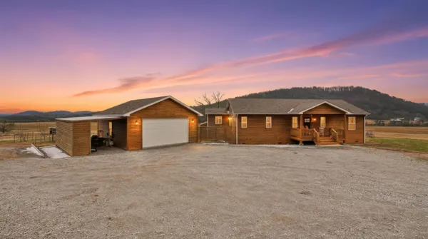 $415,000 | 1081 Donahue Road, Pulaski, TN 38478