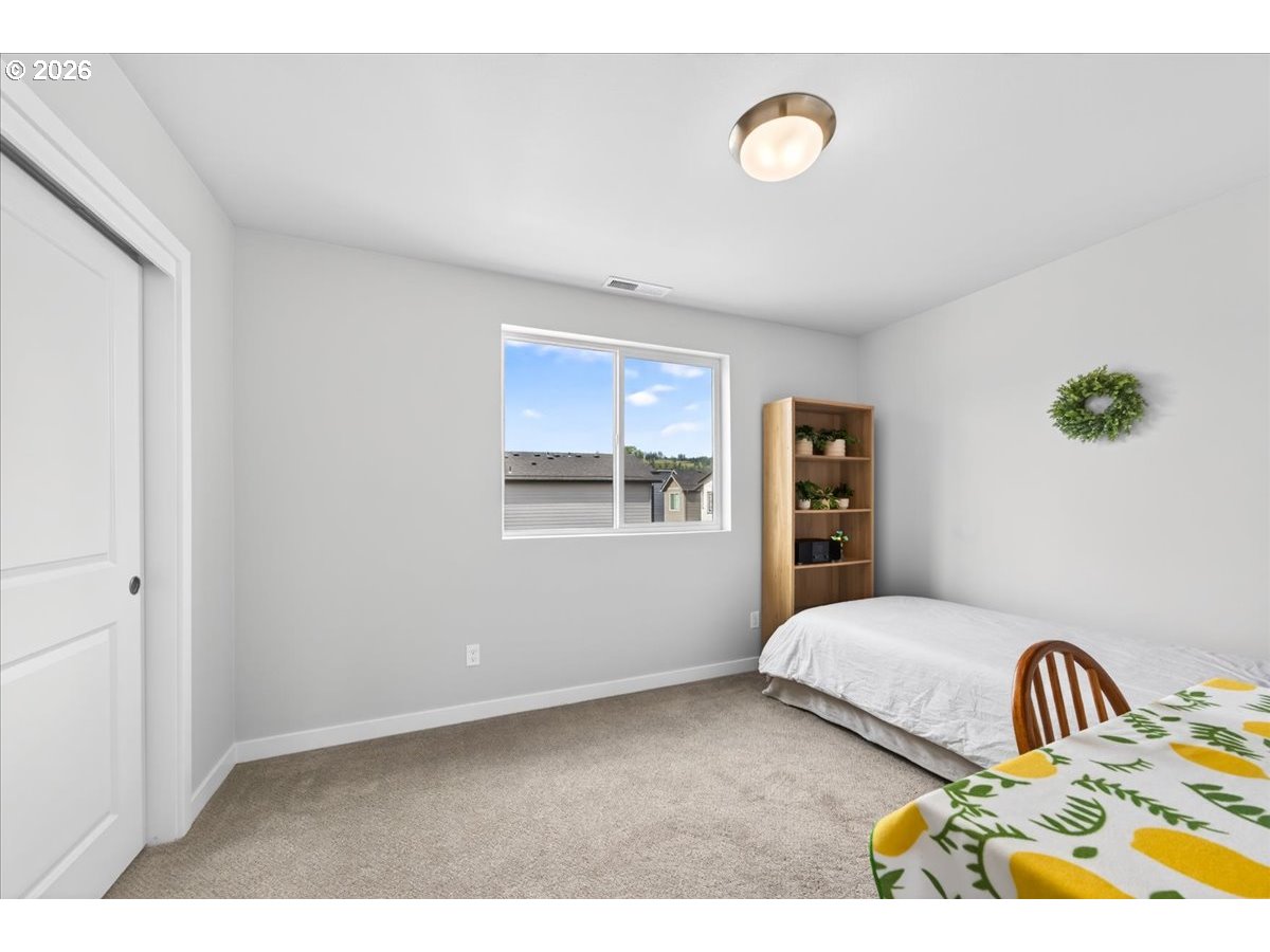 4124 East Labish Lane Newberg, OR 97132 - Photo 23 of 31 Bedroom