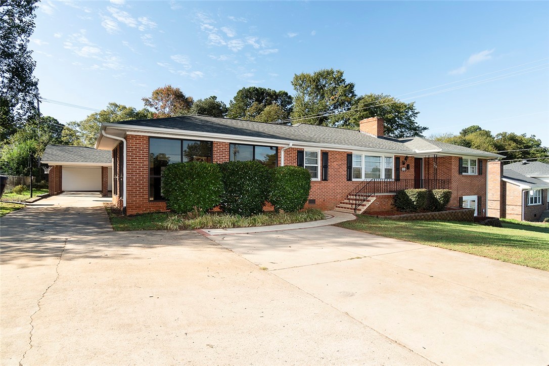 2604 Bellview Road Anderson, SC 29621 - Photo 2 of 31