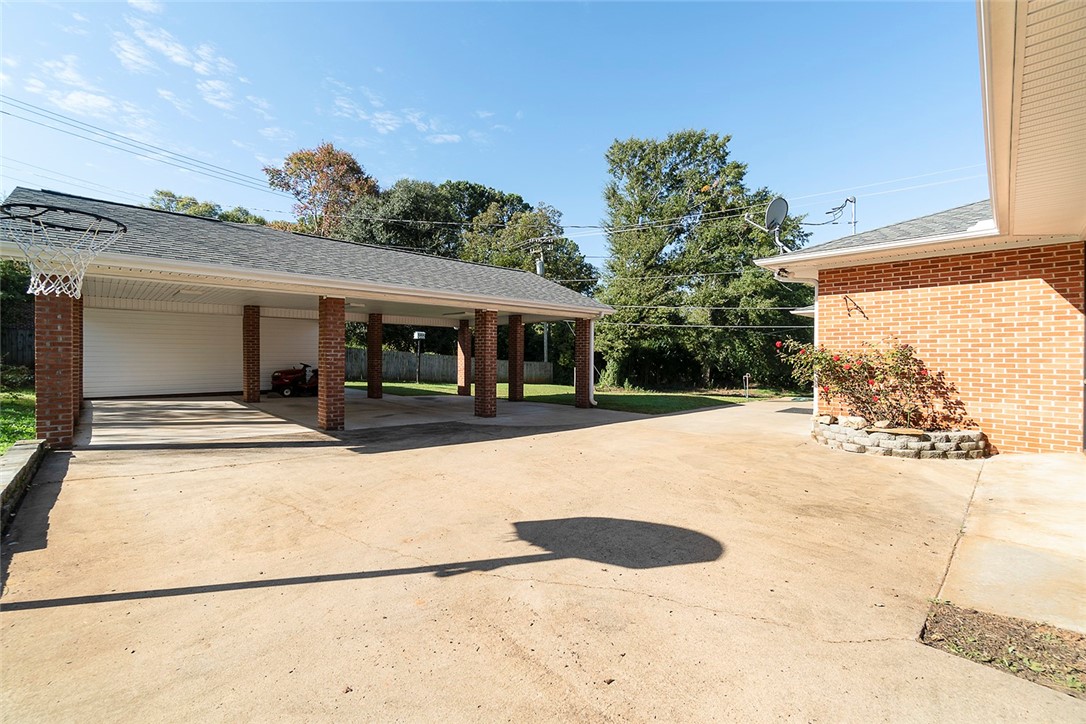 2604 Bellview Road Anderson, SC 29621 - Photo 3 of 31
