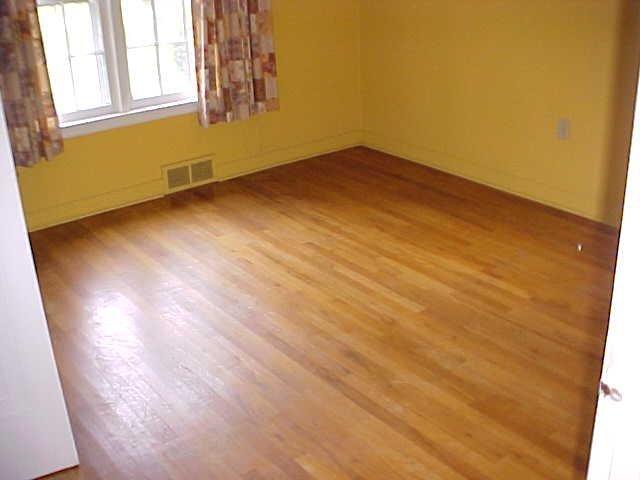 44711 Old Elizabeth Street Clinton Township, MI 48036 - Photo 14 of 19 31040432-13.JPG
