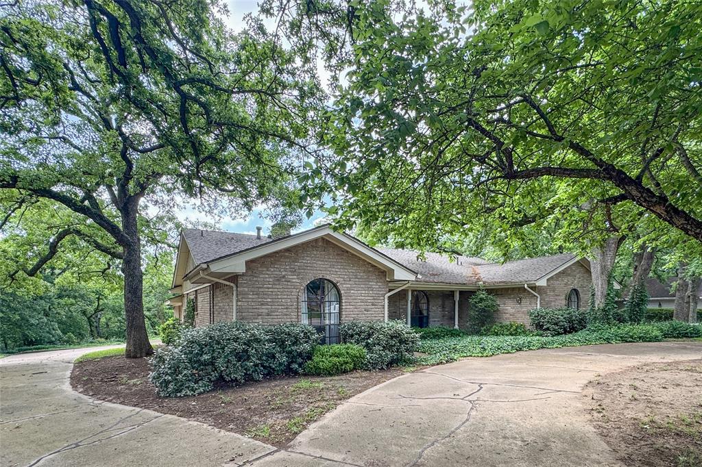 2319 Brookside Drive Arlington, TX 76012 - Photo 1 of 18 2319 Brookside Dr., Arlington, Texas