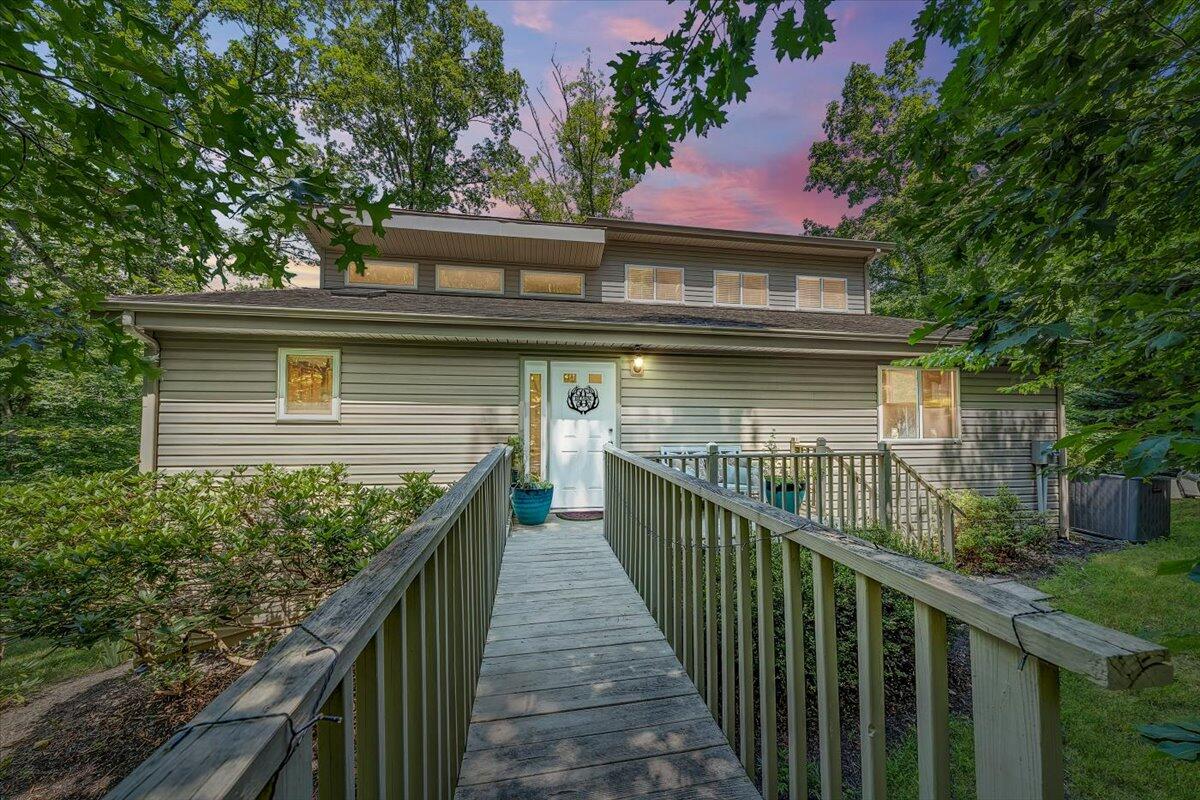 6717 Raintree Road Roanoke, VA 24018 - Photo 1 of 39 front