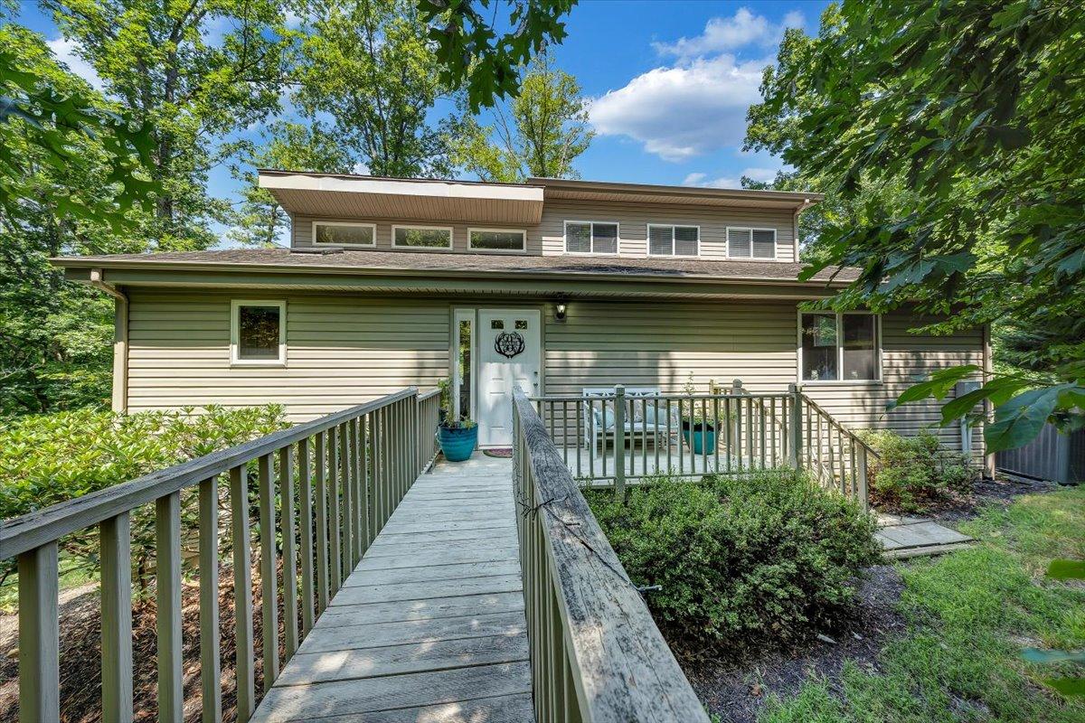 6717 Raintree Road Roanoke, VA 24018 - Photo 2 of 39 12-Rapid Imagery-7658