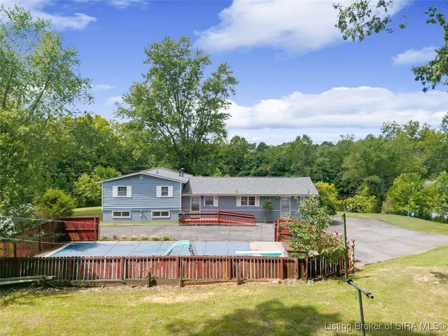 $289,900 | 6024 May Street, Floyds Knobs, IN 47119