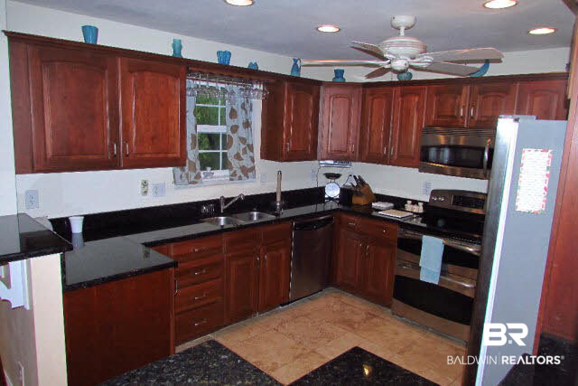 9655 Wolf Creek Ridge Elberta, AL 36530 - Photo 16 of 49 granite counters