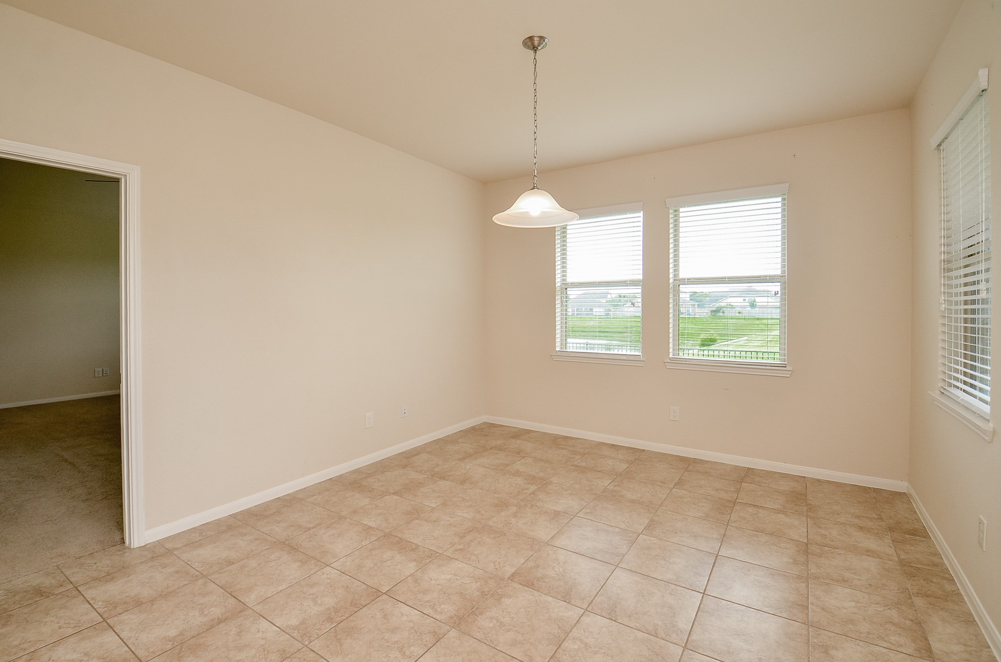 2227 Leonetti Lane Rosenberg, TX 77471 - Photo 30 of 47 Kitchen dining area