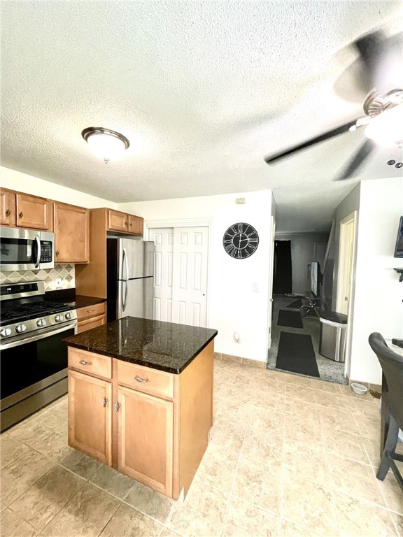 20 Brandywine Drive, Unit 2 Westerly, RI 02891 - Photo 7 of 11