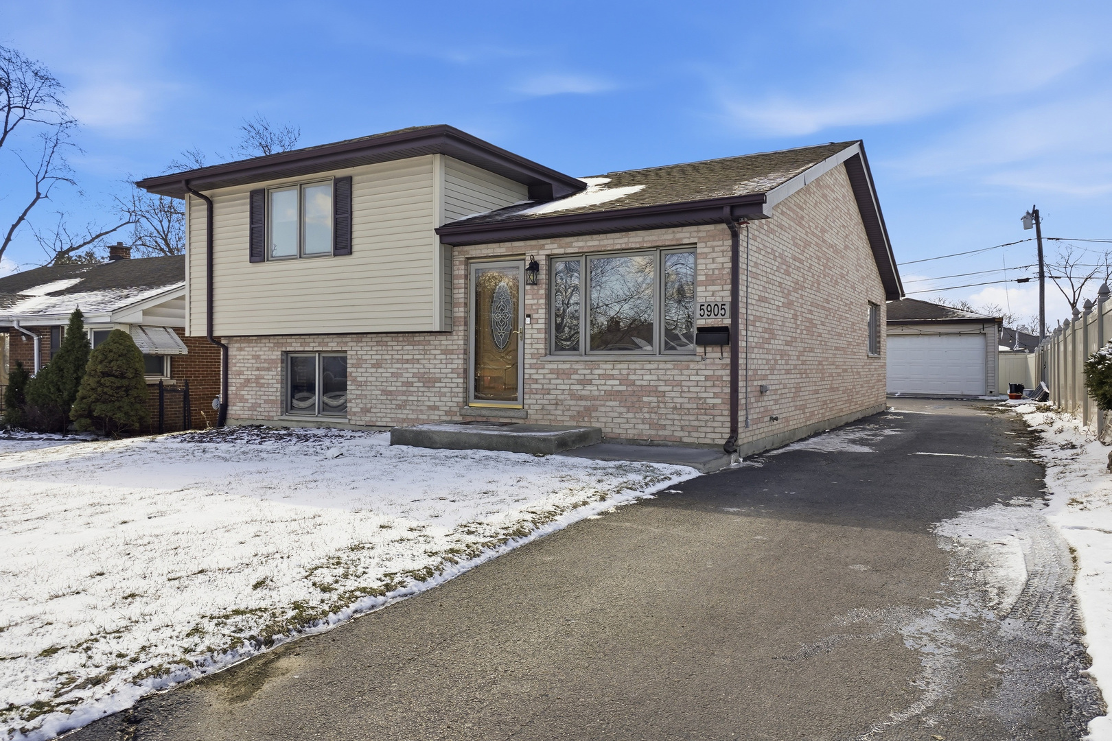 5905 Superior Street Berkeley, IL 60163 - Photo 2 of 6