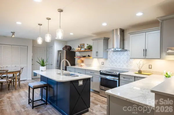 $460,000 | 118 Cloverleaf Lane, Asheville, NC 28803