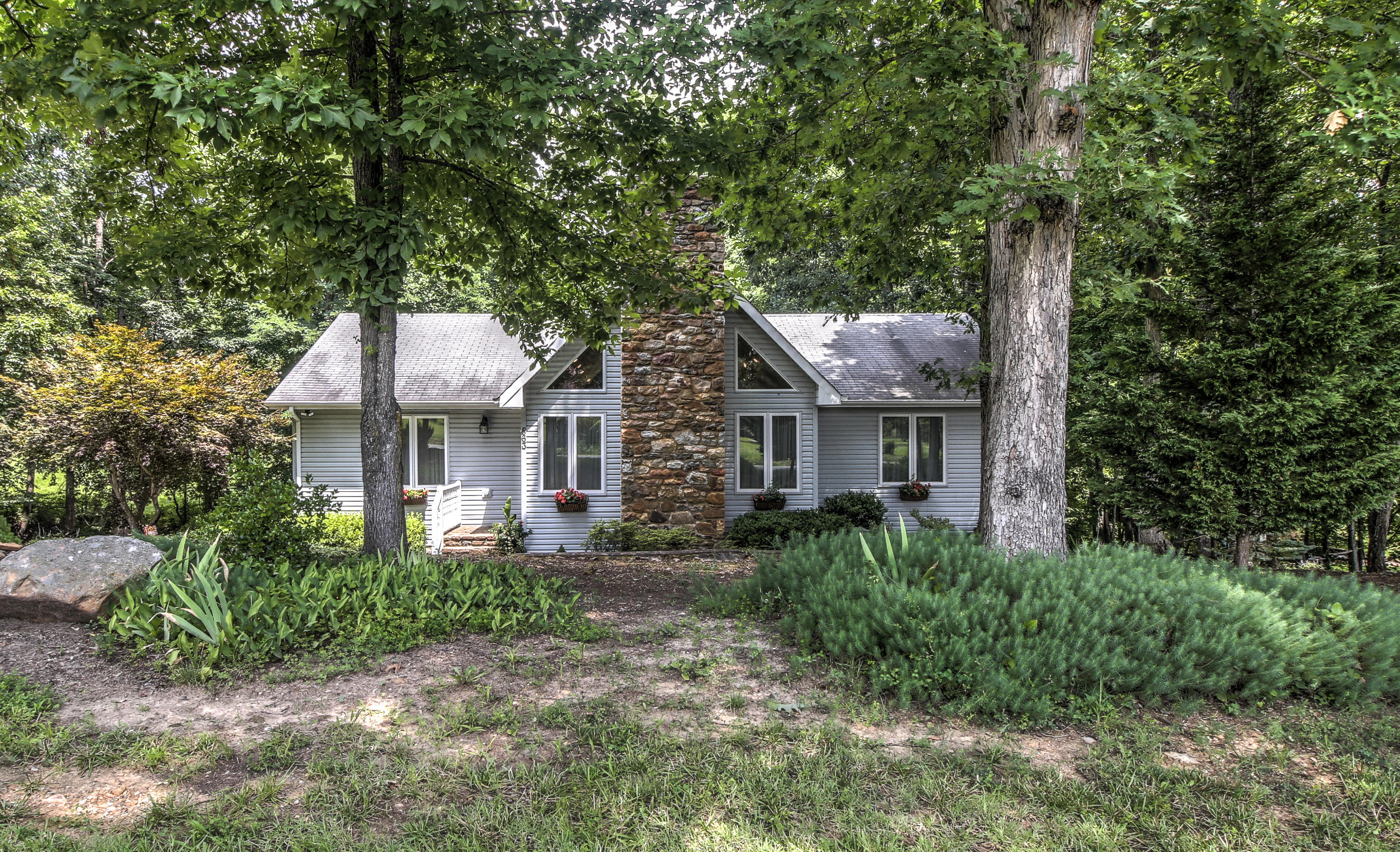 863 Paint Bank Road Salem, VA 24153 - Photo 2 of 50 _MG_4312_3_4