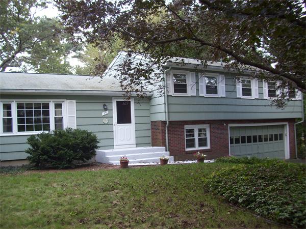 15 Robin Hill Road Holliston, MA 01746 - Photo 1 of 15 Gallery Image 1
