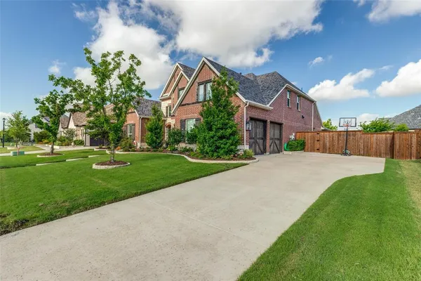$900,000 | 1411 Maplewood Drive, Prosper, TX 75078