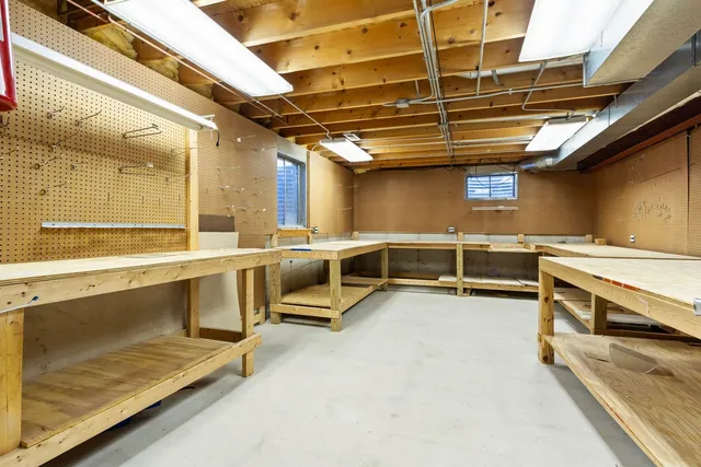 $379,000 | 308 Andrea Drive, Manhattan, IL 60442