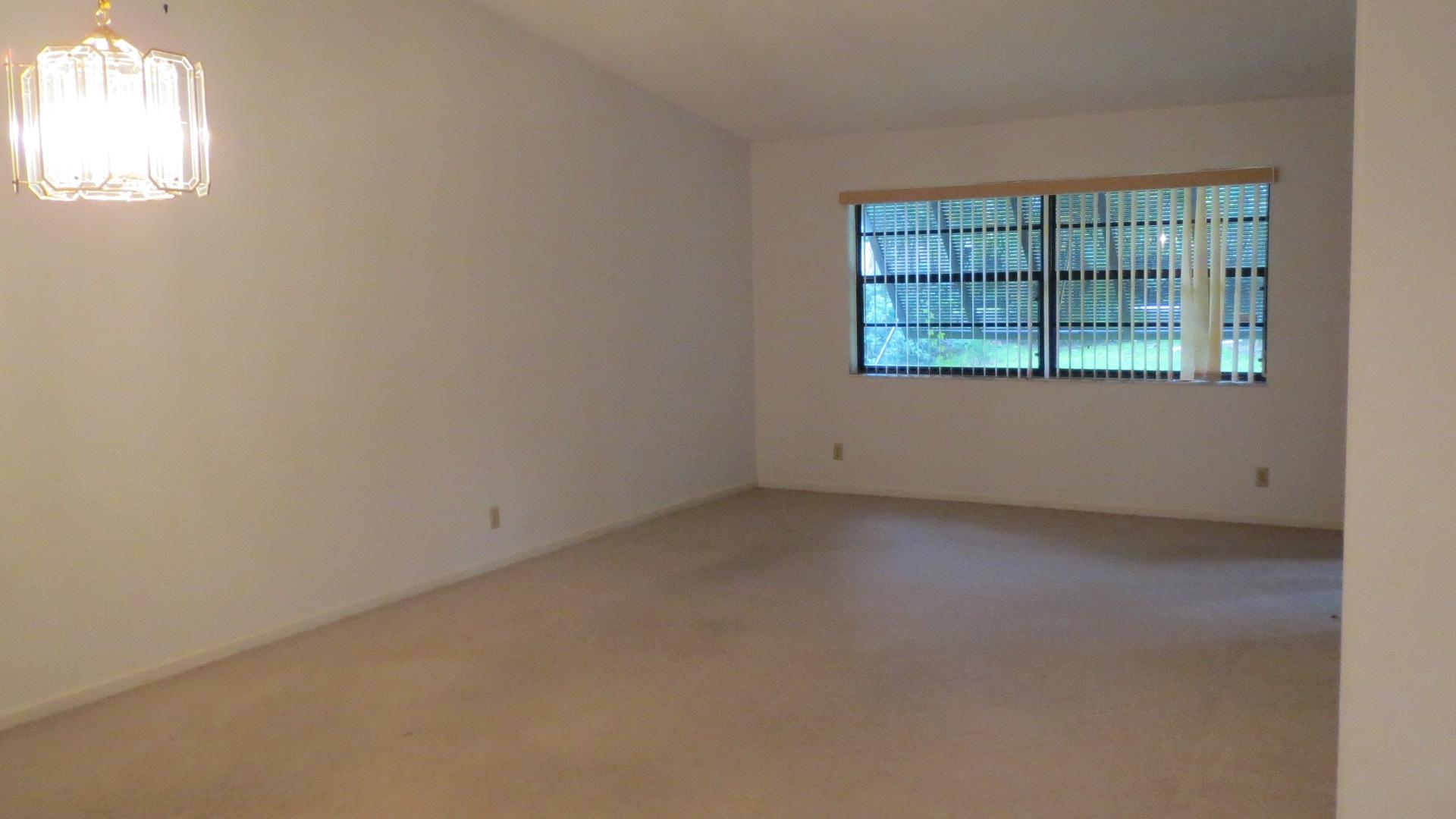 2 Ridge Pointe Drive, Unit C Boynton Beach, FL 33435 - Photo 4 of 8 Living