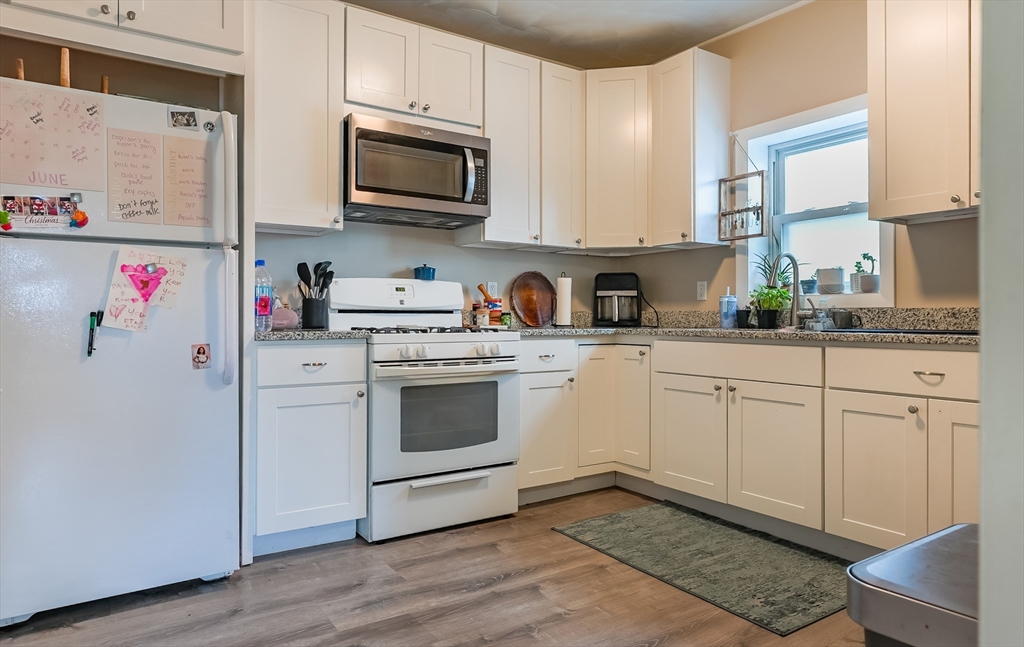 833 Grinnell Street Fall River, MA 02721 - Photo 35 of 42