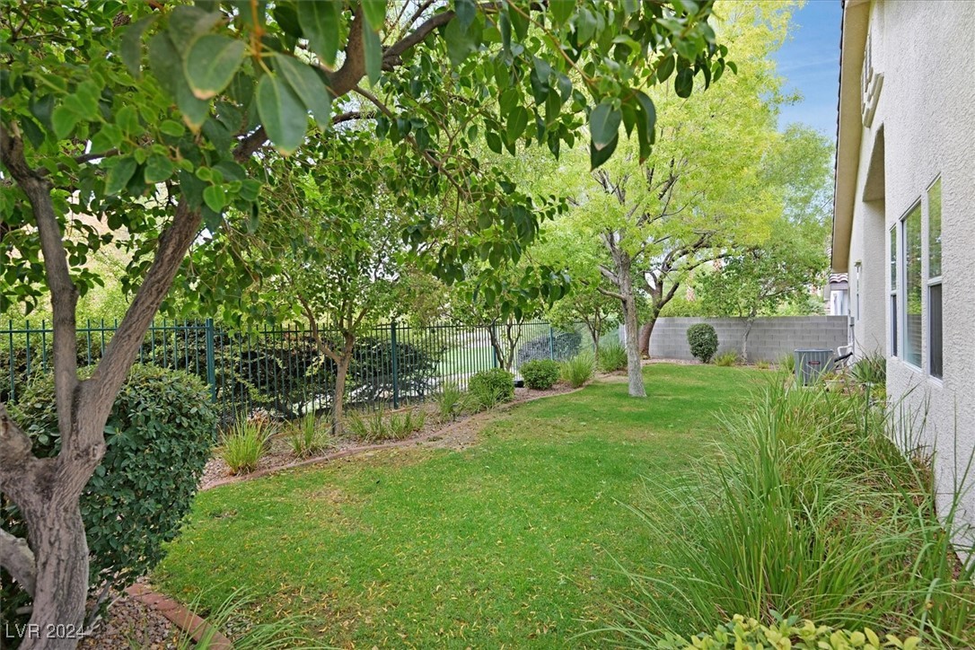 1335 Rolling Sunset Street Henderson, NV 89052 - Photo 23 of 41