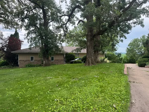 $355,000 | 428 Overlook Court, Geneseo, IL 61254