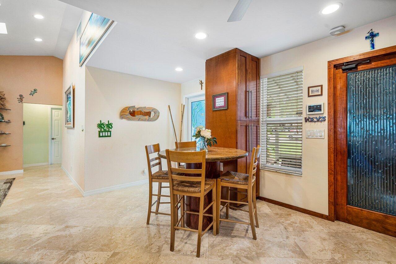 9435 Burlington Place Boca Raton, FL 33434 - Photo 11 of 49 008-9435BurlingtonPlace-BocaRaton-FL-334