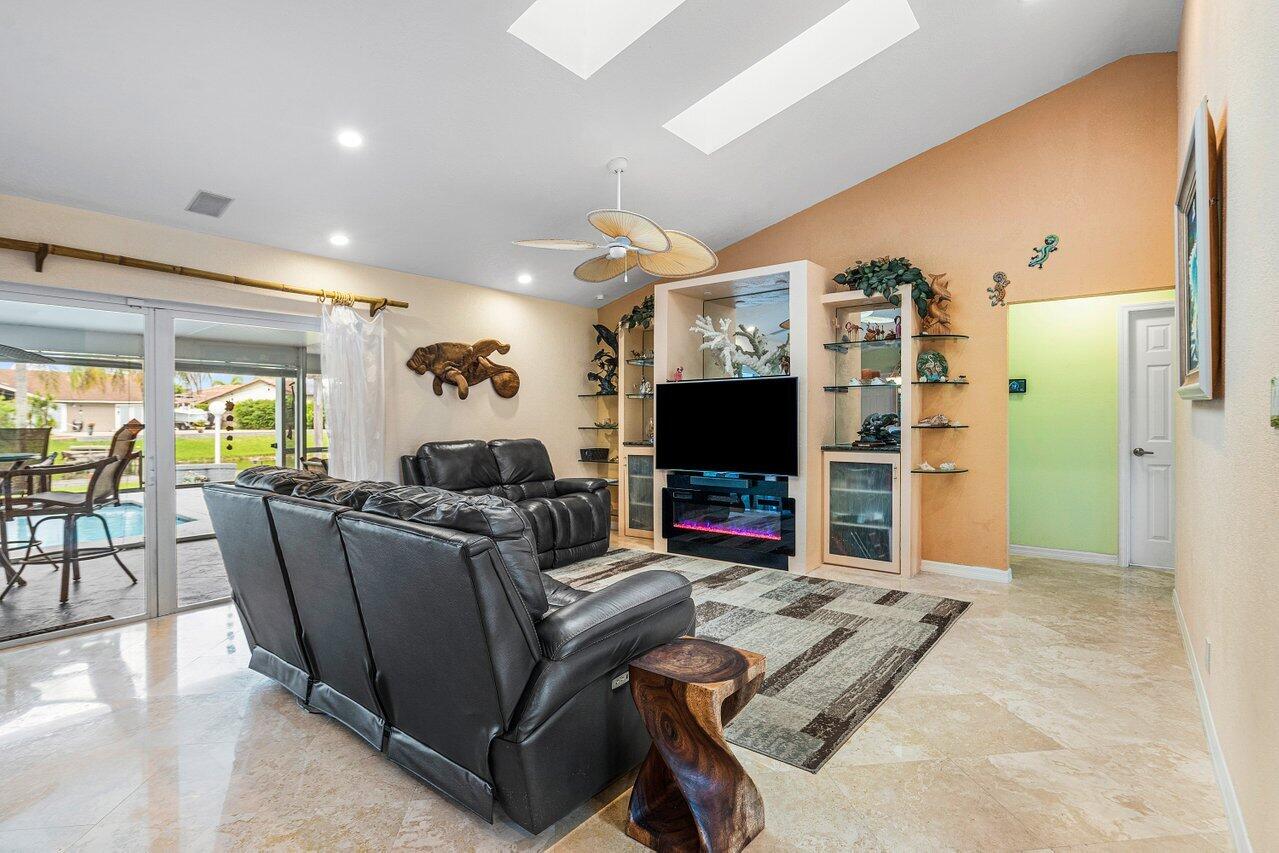 9435 Burlington Place Boca Raton, FL 33434 - Photo 13 of 49 010-9435BurlingtonPlace-BocaRaton-FL-334
