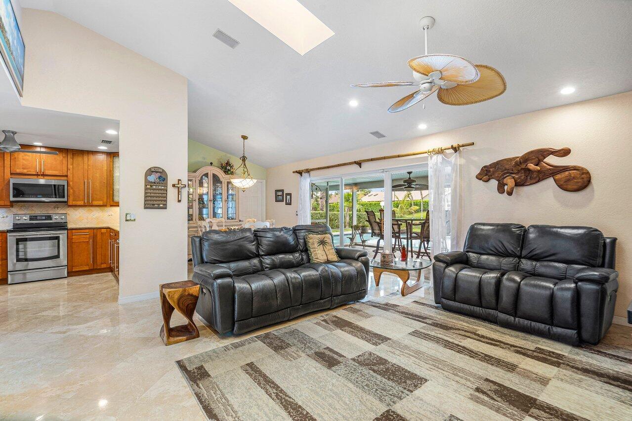 9435 Burlington Place Boca Raton, FL 33434 - Photo 15 of 49 012-9435BurlingtonPlace-BocaRaton-FL-334