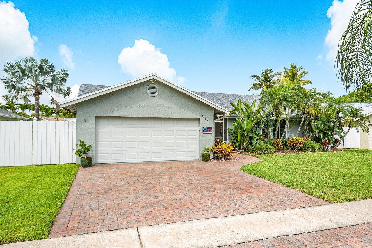9435 Burlington Place Boca Raton, FL 33434 - Photo 2 of 49 002-9435BurlingtonPlace-BocaRaton-FL-334
