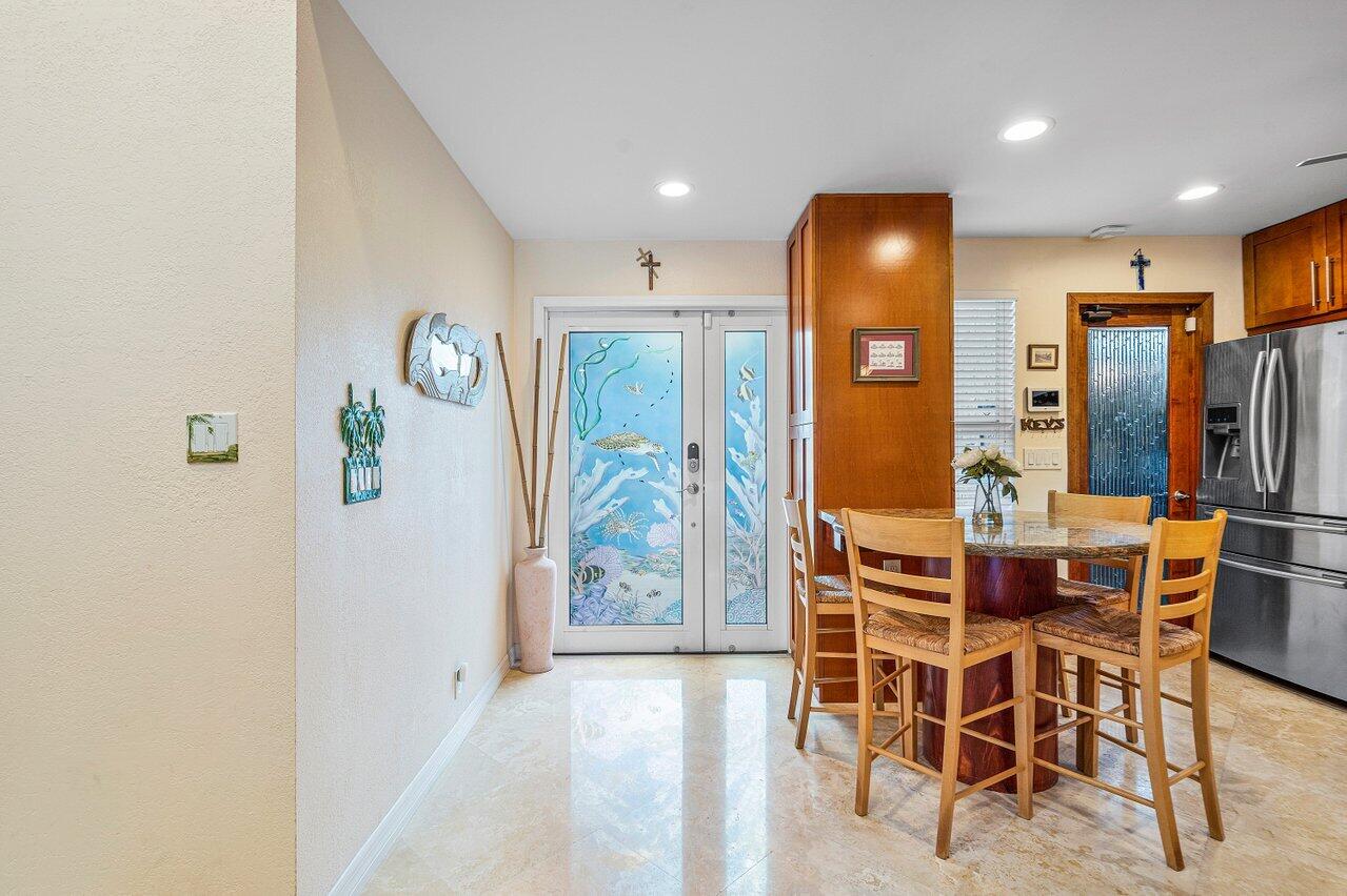9435 Burlington Place Boca Raton, FL 33434 - Photo 8 of 49 005-9435BurlingtonPlace-BocaRaton-FL-334