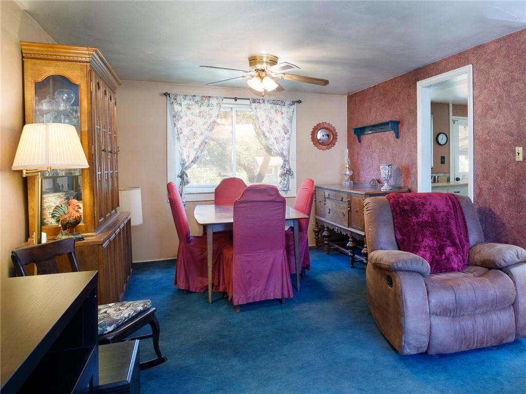 528 MacBeth Drive Pittsburgh, PA 15235 - Photo 5 of 20 a living room with furniture and a chandelier