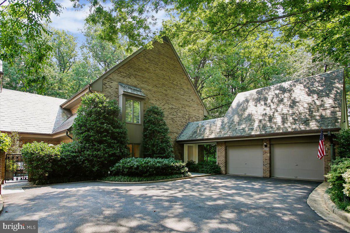 700 Belgrove Road McLean, VA 22101 - Photo 1 of 74