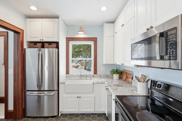 $380,000 | 25135 Cedar Avenue, Farmington, MN 55024