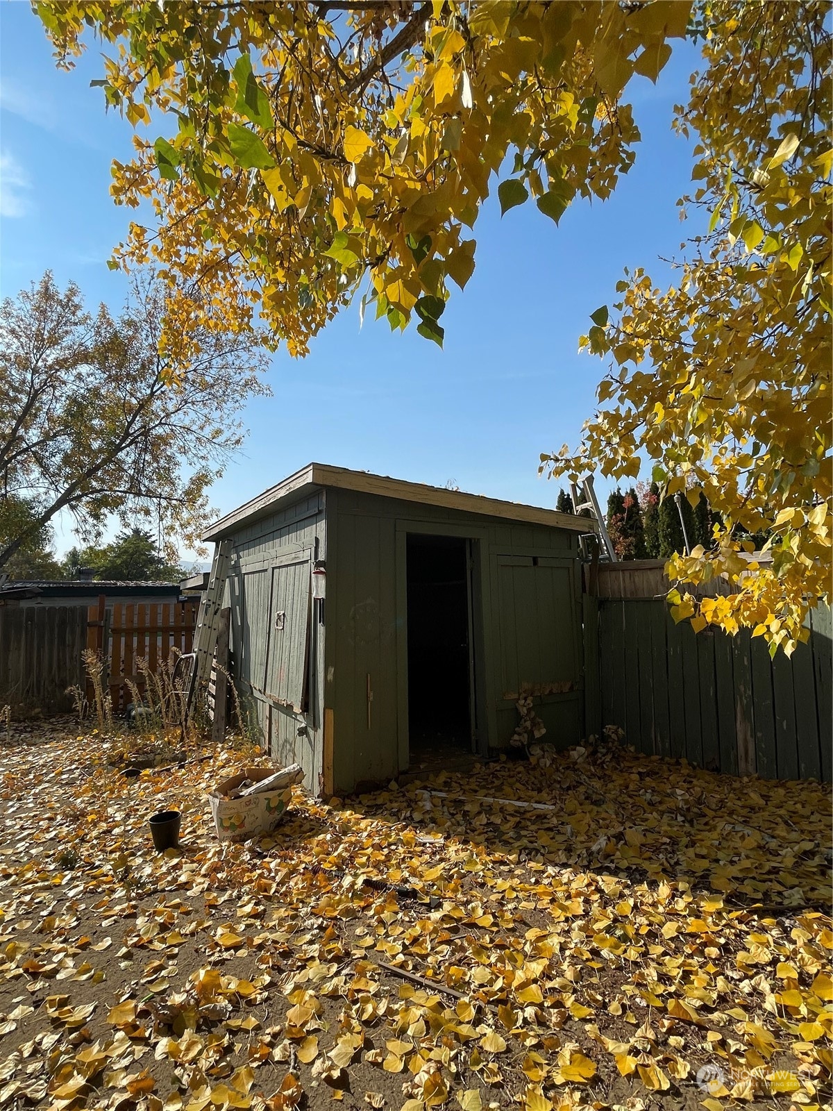 52 Engh Road, Unit 26 Omak, WA 98841 - Photo 28 of 29 a view of a backyard
