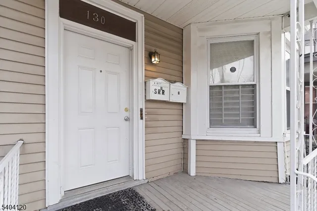 $2,600 | 130 Littleton Avenue, Newark, NJ 07103