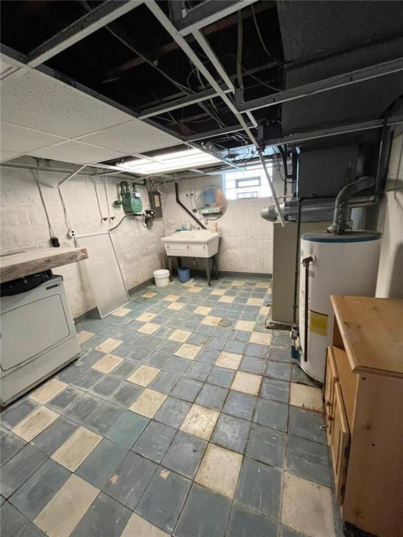 498 Highview Road Pittsburgh, PA 15228 - Photo 22 of 23 a view of a garage