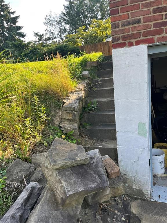 498 Highview Road Pittsburgh, PA 15228 - Photo 6 of 23 a view of a yard with an outdoor space