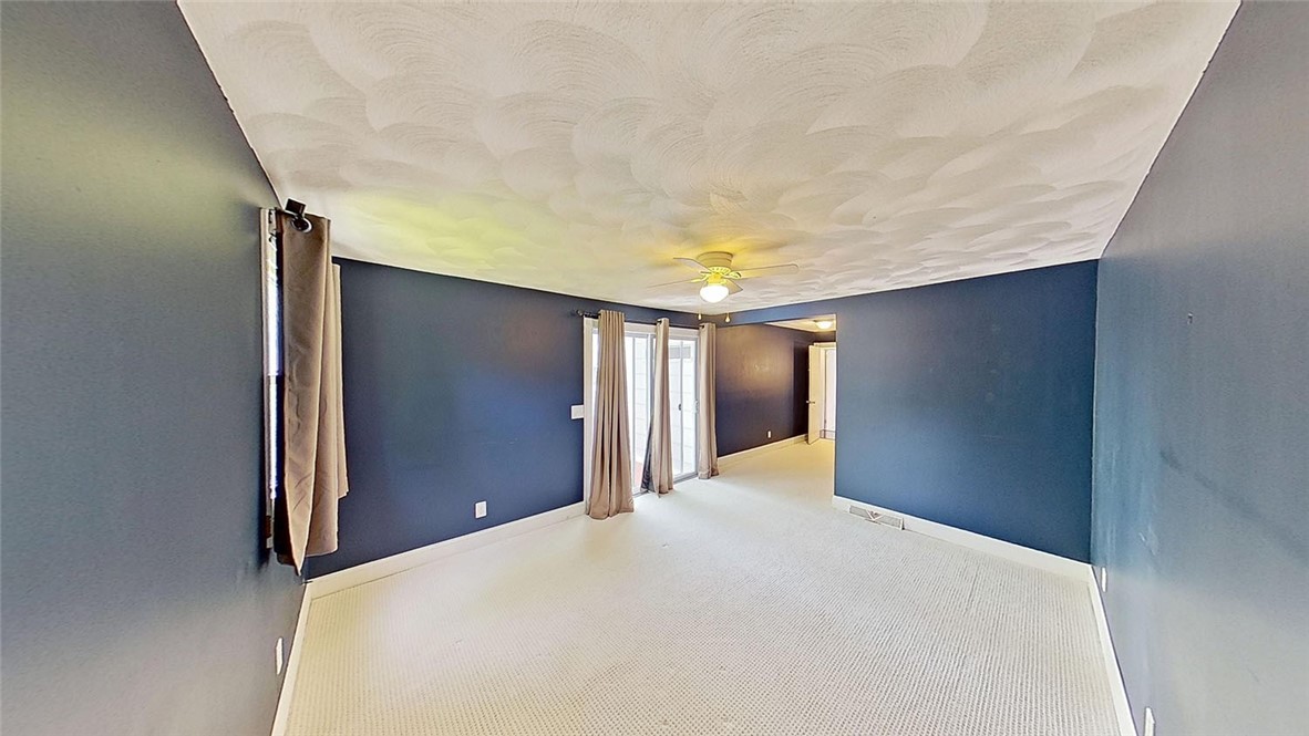 370 Ring Avenue Warwick, RI 02888 - Photo 11 of 40