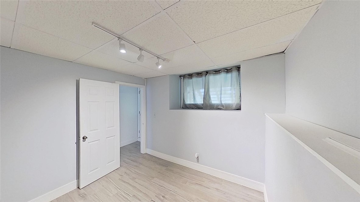 370 Ring Avenue Warwick, RI 02888 - Photo 25 of 40