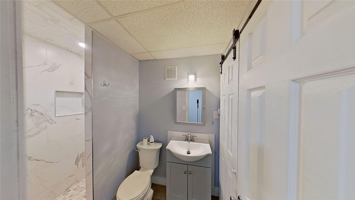 370 Ring Avenue Warwick, RI 02888 - Photo 29 of 40