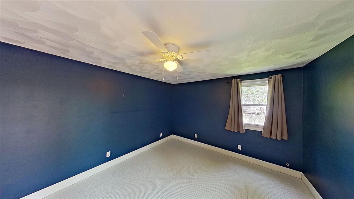 370 Ring Avenue Warwick, RI 02888 - Photo 9 of 40